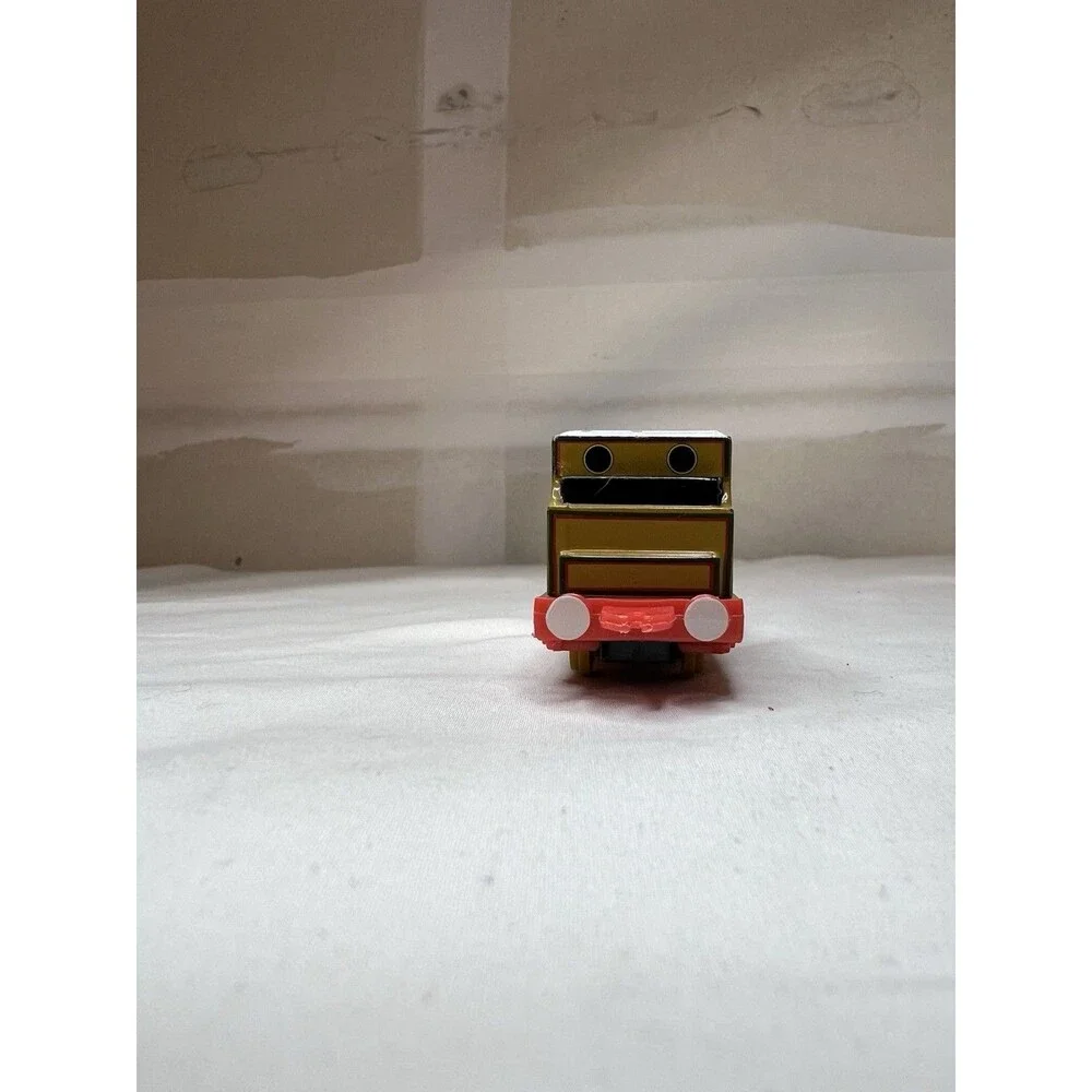Thomas the Tank Engine & Friends STEPNEY by ERTL 1997 Diecast Train T008
